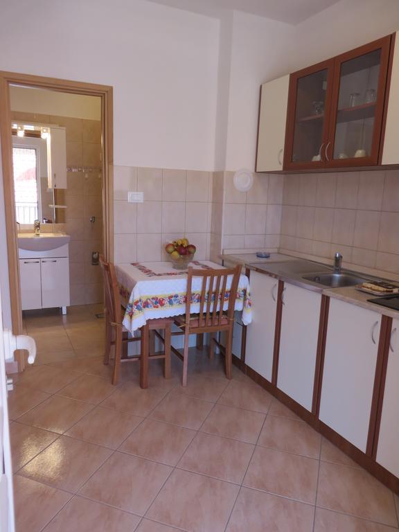 Apartment Cvita Biograd Na Moru Rom bilde
